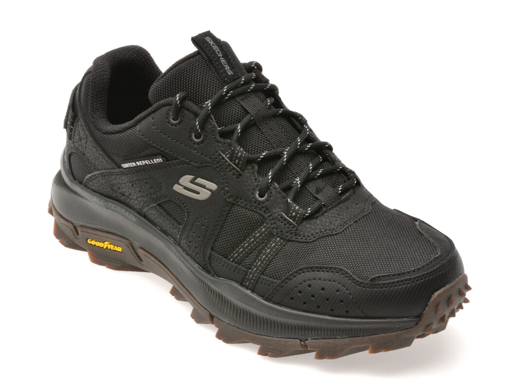 Pantofi sport SKECHERS negri, EQUALIZER 5.0 TRAIL, din material textil si piele naturala Pantofi sport SKECHERS negri, EQUALIZER 5.0 TRAIL, din material textil si piele naturala
