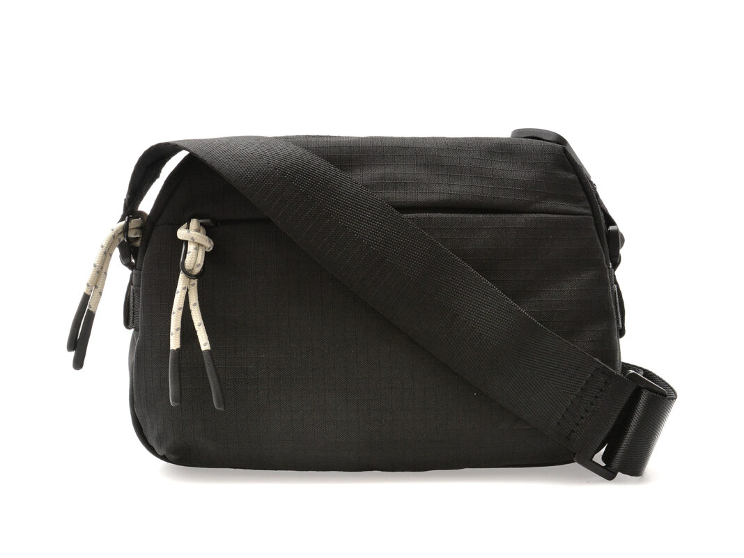 Geanta ALDO neagra, MERIMBAH 008, din material textil Geanta ALDO neagra, MERIMBAH 008, din material textil