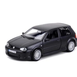 Masinuta Maisto Volkswagen Golf R32 1:24 Masinuta Maisto Volkswagen Golf R32 1:24