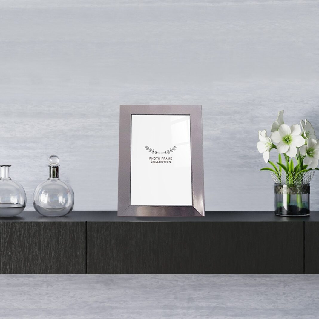 Rama foto cu picior IGFC1025 Argintiu 10x15x0.2 cm Rama foto cu picior IGFC1025 Argintiu 10x15x0.2 cm