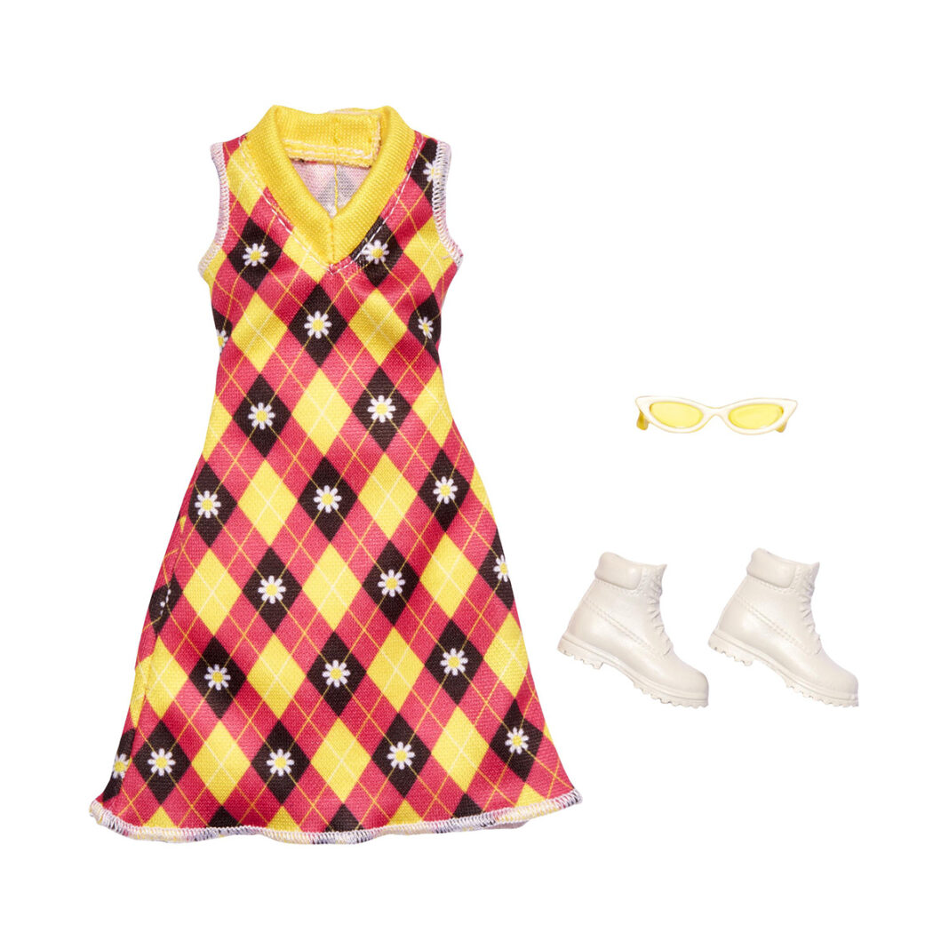 Set de haine si accesorii pentru papusa, Barbie, HJT17 Set de haine si accesorii pentru papusa, Barbie, HJT17