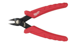 Cleste Milwaukee pentru electricieni, cap inclinat, maner cu arc, 4932499024 Cleste Milwaukee pentru electricieni, cap inclinat, maner cu arc, 4932499024