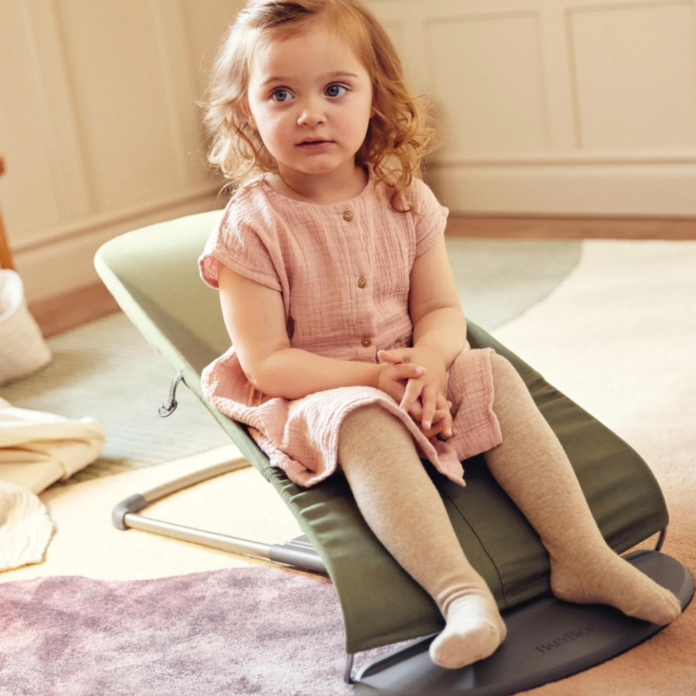 Balansoar Bliss BabyBjorn Black din tesatura matlasata cu aspect Clasic Balansoar Bliss BabyBjorn Black din tesatura matlasata cu aspect Clasic