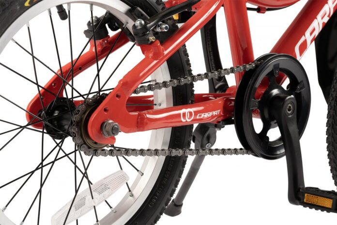 Bicicleta pentru copii Carpat C16208C RosuAlb 4-6 ani, Roti 16 inch, Cric, Frane V-Brake Bicicleta pentru copii Carpat C16208C RosuAlb 4-6 ani, Roti 16 inch, Cric, Frane V-Brake