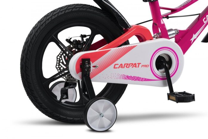 Bicicleta pentru copii Carpat PRO C16144B 16 inch FucsiaRoz 4-6 ani Cadru aluminiu cu Suspensie, Frane mecanice disc, Aparatoare lant, Janta Magneziu, Aparatori noroi fataspate, Sonerie