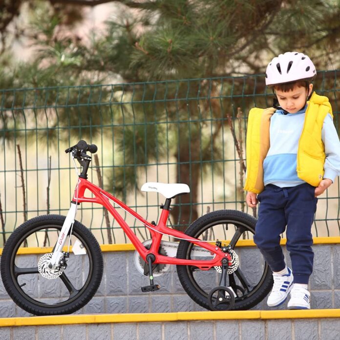 Bicicleta pentru copii Royal Baby Galaxy G1801C 18 inch RosuAlb 5-7 ani, Cadru Magneziu, Frane Disc, Roti Ajutatoare