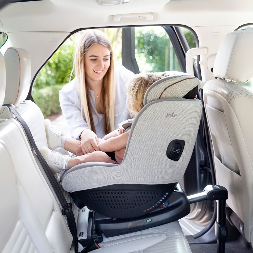 Scaun auto i-Quest Signature Carbon nastere-105 cm certificat R129 Joie Scaun auto i-Quest Signature Carbon nastere-105 cm certificat R129 Joie
