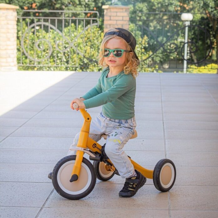 Tricicleta pentru copii PetiteMars Turbo Dusty Rose 5 in 1 Multifunctionala, Vehicul de impins, Bicicleta cufara pedale, Cu maner de ghidaj, Detasabil, Roti din cauciuc, Pana la 25 kg, 1.5-5 ani Tricicleta pentru copii PetiteMars Turbo Dusty Rose 5 in 1 Multifunctionala, Vehicul de impins, Bicicleta cufara pedale, Cu maner de ghidaj, Detasabil, Roti din cauciuc, Pana la 25 kg, 1.5-5 ani