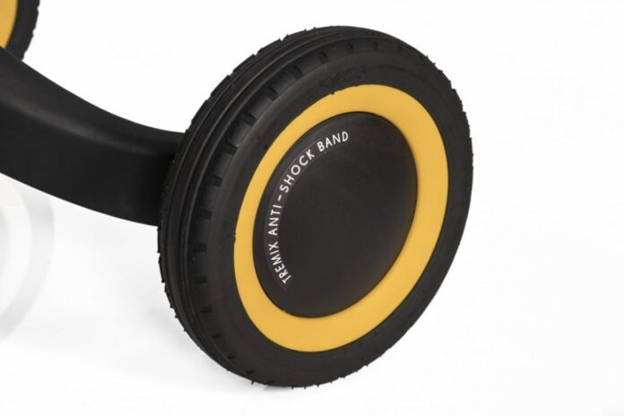 Tricicleta pentru copii Colibro Tremix banana Ride On transformabila 4 in 1, cu scaun reglabil, roti din cauciuc pana la 25 kg