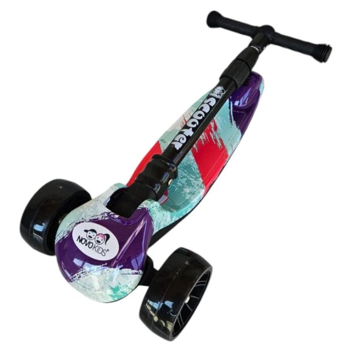 Trotineta pentru copii Novokids Mini Scooter 8150 Multicolor cu roti luminoase din silicon, melodii si lumini, 3 roti, pliabila, maner reglabil pe inaltime, greutate suportata 50 kg