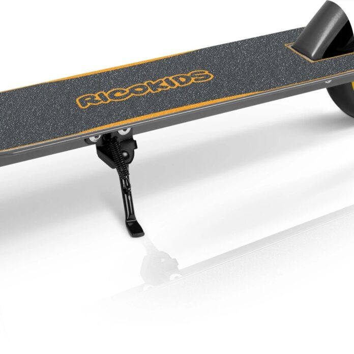 Trotineta pentru copii Ricokids Kodi GriGalben pliabila, inaltime ghidon reglabila, platforma antiderapanta, roti din PU rezistente, rulmenti ABEC-7, 2 frane de mana si picior, manere ergonomice pliabile si cric Trotineta pentru copii Ricokids Kodi GriGalben pliabila, inaltime ghidon reglabila, platforma antiderapanta, roti din PU rezistente, rulmenti ABEC-7, 2 frane de mana si picior, manere ergonomice pliabile si cric