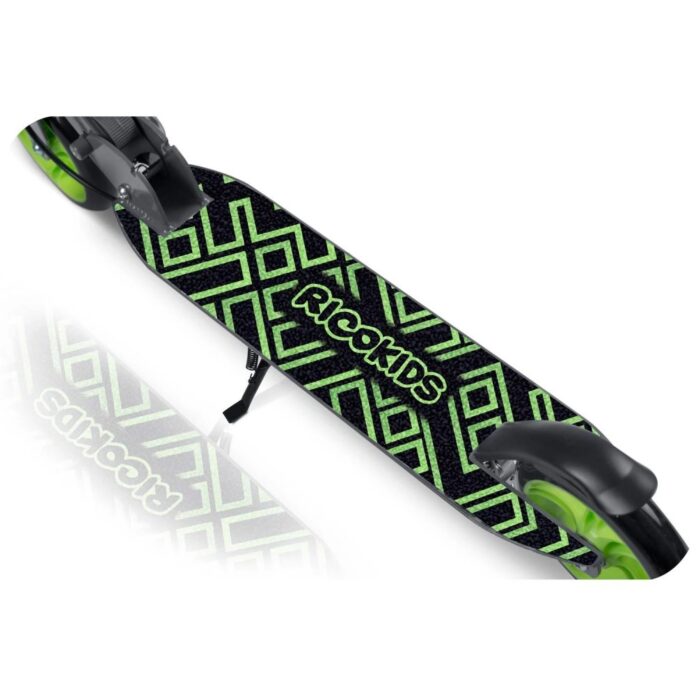 Trotineta pentru copii Ricokids Kodi NegruVerde pliabila, inaltime ghidon reglabila, platforma antiderapanta, roti din PU rezistente, rulmenti ABEC-7, 2 frane de mana si picior, manere ergonomice pliabile si cric Trotineta pentru copii Ricokids Kodi NegruVerde pliabila, inaltime ghidon reglabila, platforma antiderapanta, roti din PU rezistente, rulmenti ABEC-7, 2 frane de mana si picior, manere ergonomice pliabile si cric