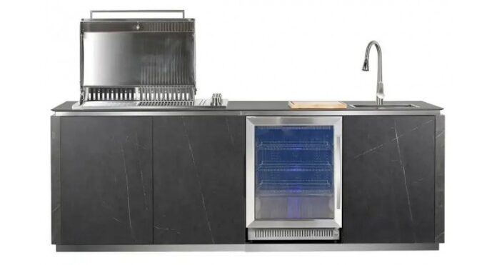 Bucatarie exterior placata ceramica, gratar gaz inox 3 arzatoare, arzator infrarosu, chiuveta, frigider 150 l, Buschbeck Derby Bucatarie exterior placata ceramica, gratar gaz inox 3 arzatoare, arzator infrarosu, chiuveta, frigider 150 l, Buschbeck Derby