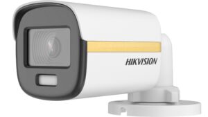 Camera de supraveghere ColorVu, 8MP 4K, lentila 2.8mm, LED lumina alba 20m, PoC, IP67, Hikvision DS-2CE10UF3T-E2.8 Camera de supraveghere ColorVu, 8MP 4K, lentila 2.8mm, LED lumina alba 20m, PoC, IP67, Hikvision DS-2CE10UF3T-E2.8