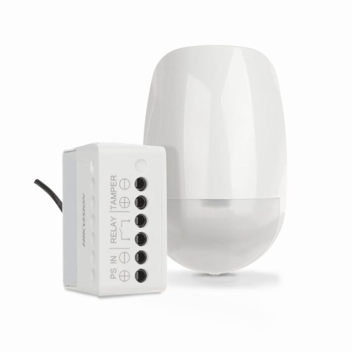 Kit detector de miscare PIR wireless si modul releu wireless NO/NC Hikvision AX PRO, 15 m, 85 grade, pet immunity, creep zone, 868 MHz Kit detector de miscare PIR wireless si modul releu wireless NO/NC Hikvision AX PRO, 15 m, 85 grade, pet immunity, creep zone, 868 MHz