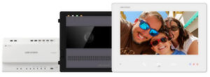 Kit videointerfon Hikvision DS-KIS704EY/Aluminum, 2 MP, WI-Fi, Microfon, Difuzor, Touchscreen, pe 2 fire, IP65, IK08, Montaj aparent/ incastrat Kit videointerfon Hikvision DS-KIS704EY/Aluminum, 2 MP, WI-Fi, Microfon, Difuzor, Touchscreen, pe 2 fire, IP65, IK08, Montaj aparent/ incastrat