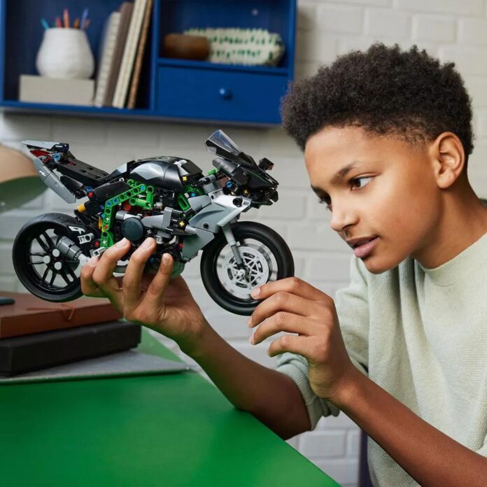 Lego Technic Motocicleta Kawasaki Ninja H2R 42170 Lego Technic Motocicleta Kawasaki Ninja H2R 42170