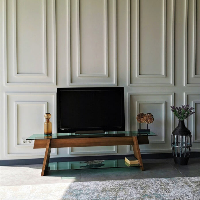 Comoda TV Salvador, Model TV202, 158x45x40 cm, Stejar Comoda TV Salvador, Model TV202, 158x45x40 cm, Stejar