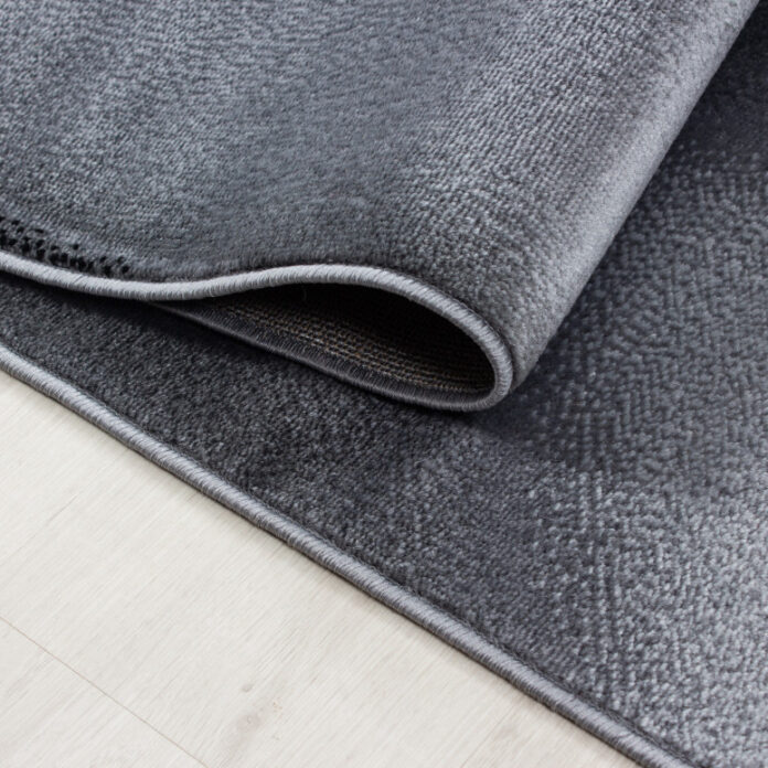 Covor Plus Negru V4 240 x 340 cm Covor Plus Negru V4 240 x 340 cm