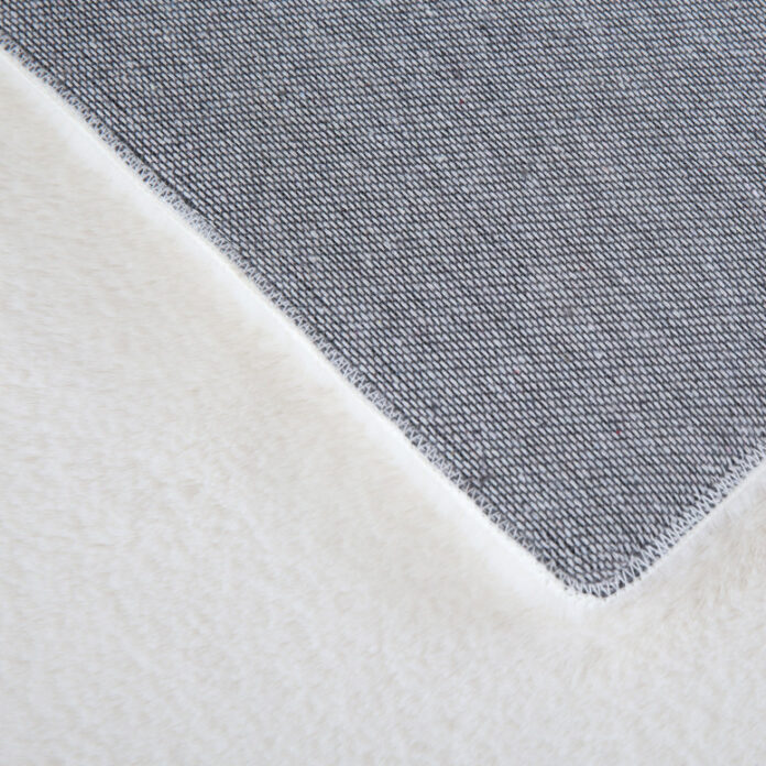 Covor Pouffy V1 Crem 60 x 110cm Covor Pouffy V1 Crem 60 x 110cm