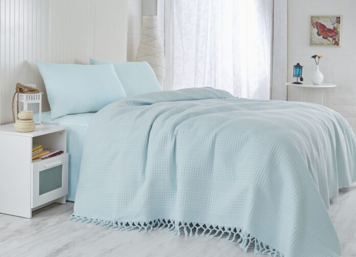 Cuvertura Pled pentru pat dublu Model Light Blue Cuvertura Pled pentru pat dublu Model Light Blue