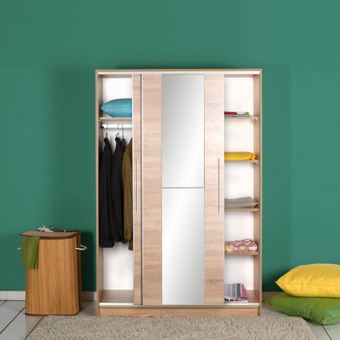 Dulap haine Model SWD-512-SN-2, Stejar sonoma, 120x40x187 cm Dulap haine Model SWD-512-SN-2, Stejar sonoma, 120x40x187 cm