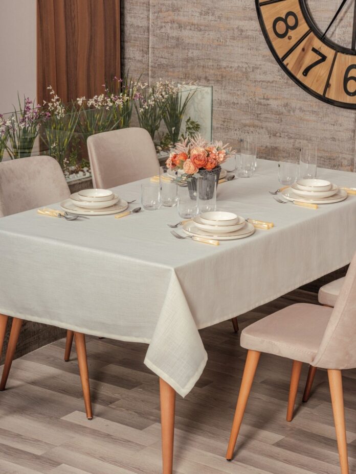 Fata de Masa Model Plain 160 Cream Fata de Masa Model Plain 160 Cream