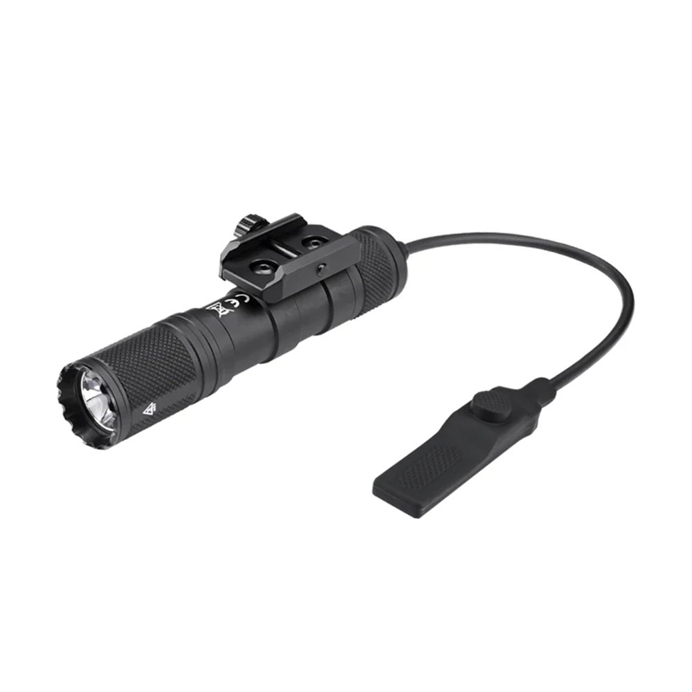 Lanterna tactica cu prindere pe sina Acebeam G15, 1800 lm, 390 m + intrerupator cu fir Lanterna tactica cu prindere pe sina Acebeam G15, 1800 lm, 390 m + intrerupator cu fir