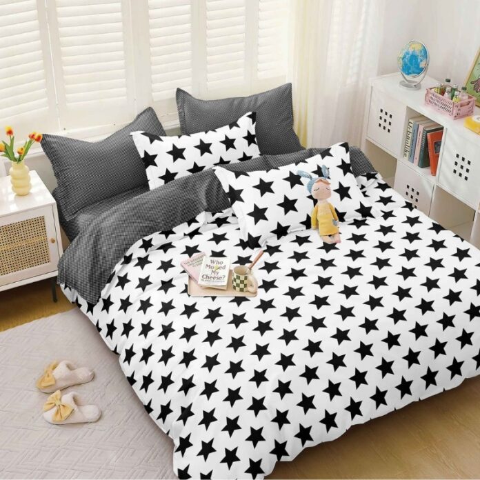 Lenjerie Black Stars 4 piese (Bumbac Satinat) Lenjerie Black Stars 4 piese (Bumbac Satinat)