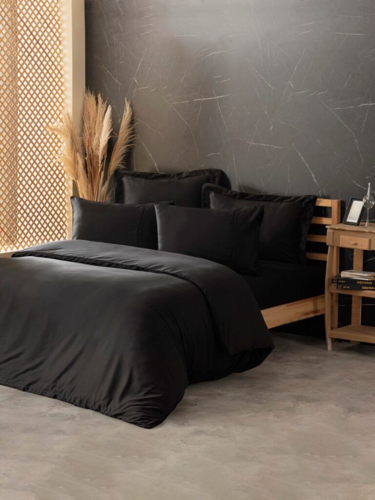 Lenjerie de pat dublu Model Silky Black