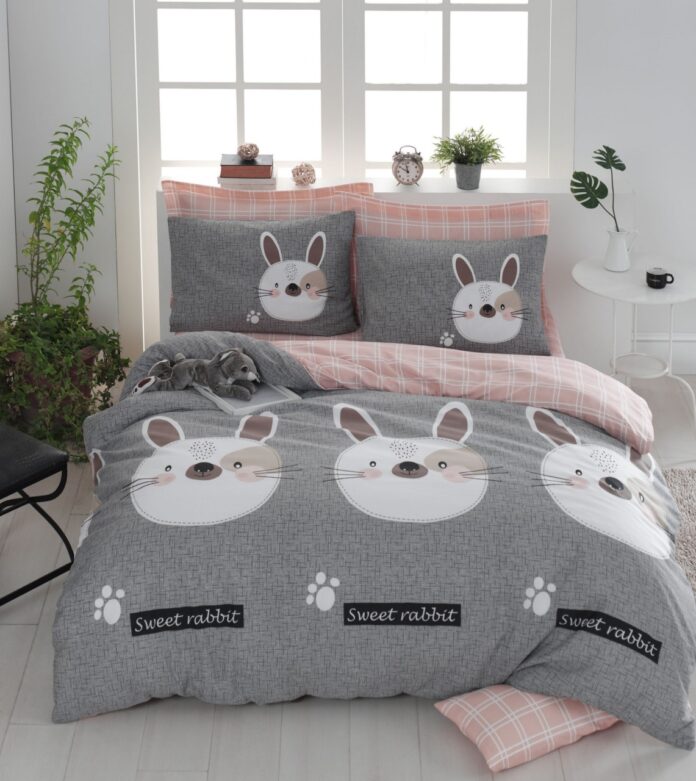 Lenjerie de pat dublu Model Tavşancık Light Brown, Grey, Pink Lenjerie de pat dublu Model Tavşancık Light Brown, Grey, Pink