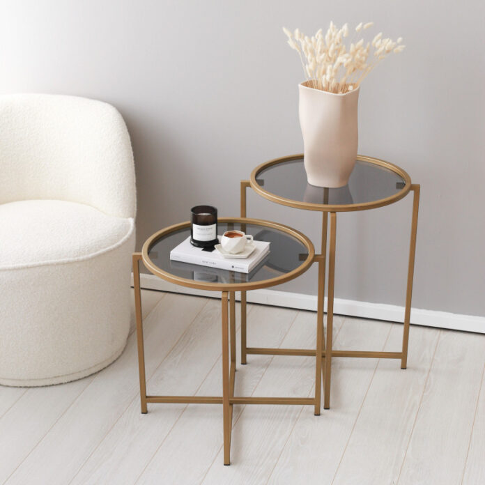 Masuta de Cafea Model Glover, 50x50x60 cm, Auriu, Blat Sticla securizata Masuta de Cafea Model Glover, 50x50x60 cm, Auriu, Blat Sticla securizata
