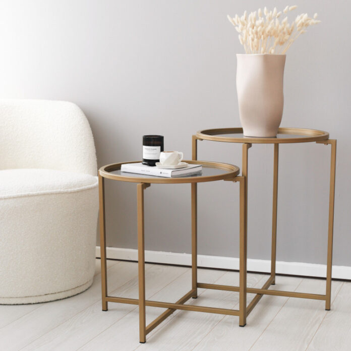 Masuta de Cafea Model Villa, 50x50x50 cm, Auriu, Blat Sticla securizata Masuta de Cafea Model Villa, 50x50x50 cm, Auriu, Blat Sticla securizata